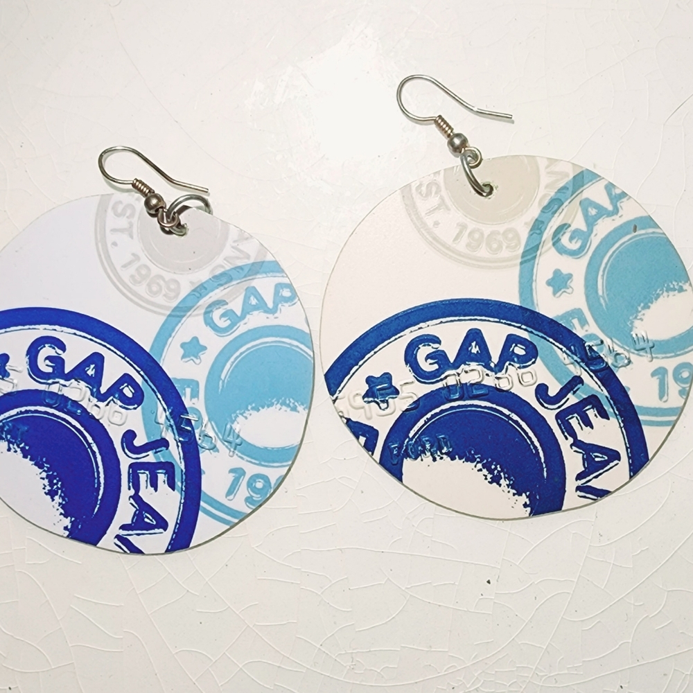 Y2K Gap round shades of blue credit card earring